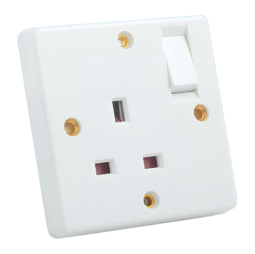 21 White Universal 6/13A 250V Socket Outlet